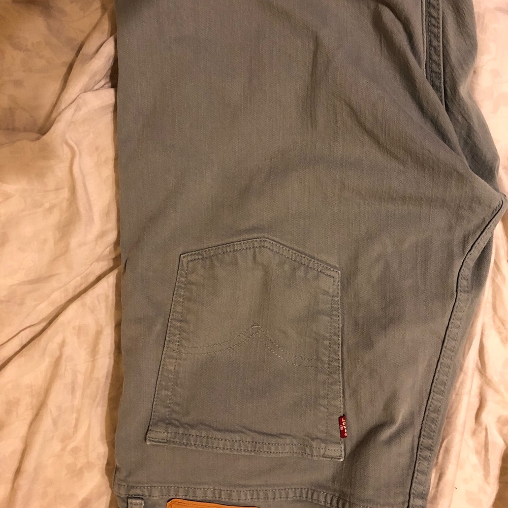 New Levi men’s jeans
